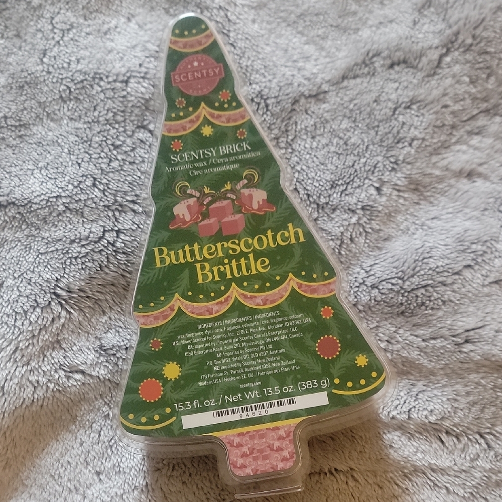 Scentsy Butterscotch Brittle Wax Brick - Festive Green and Yellow